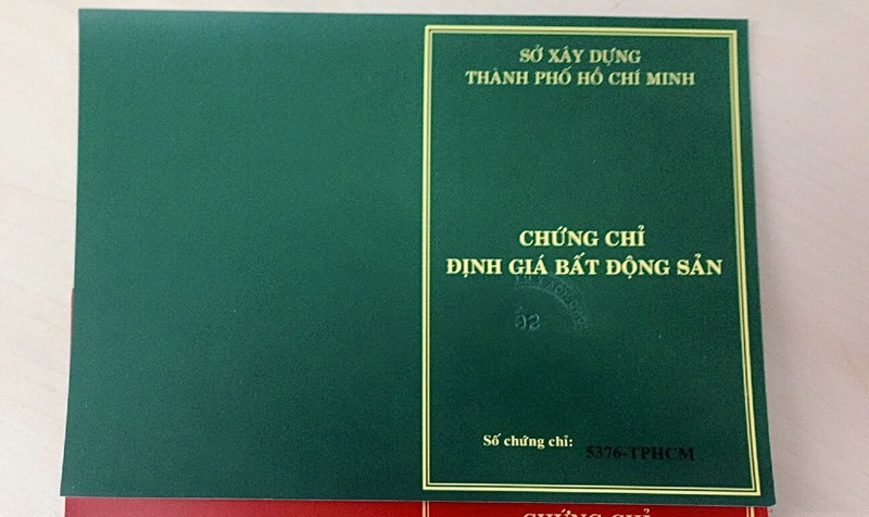chung chi dinh gia bds