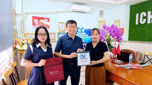 TS. Yeh, đại diện Đại học Đạm Giang (Đài Loan), thăm Gate Future