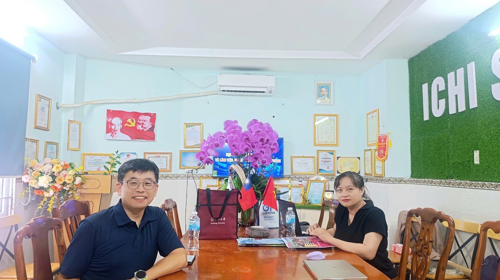 Buổi trao đổi tại văn phòng Gate Future