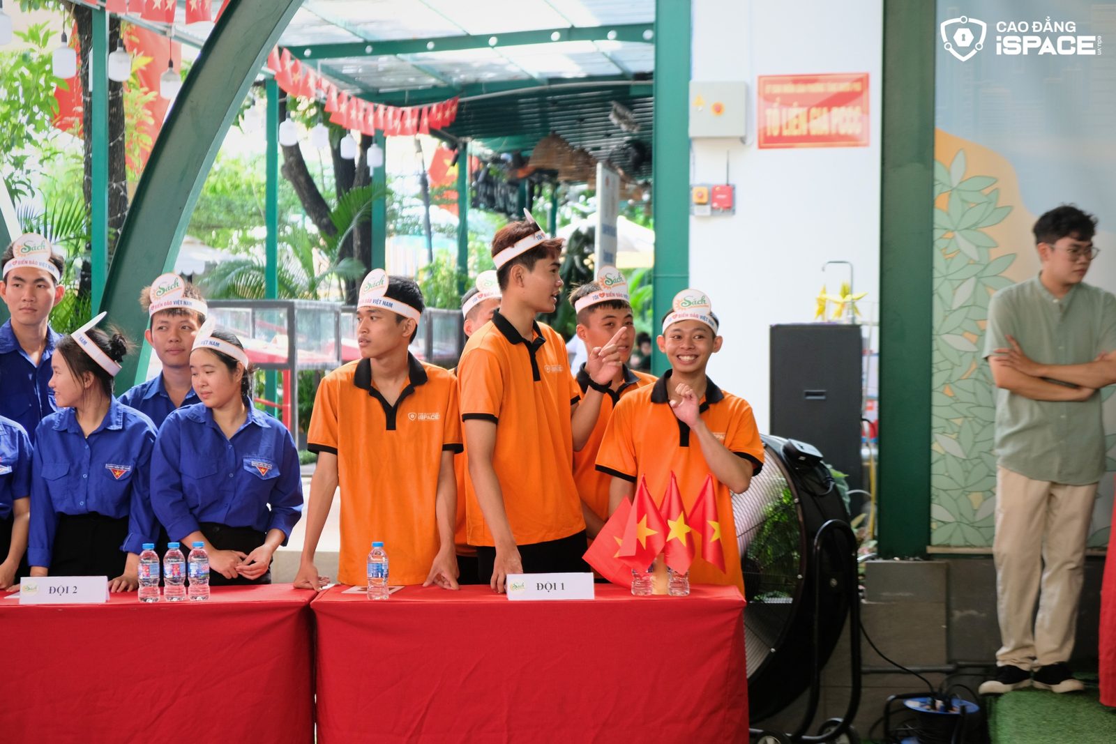Đội thi của sinh viên