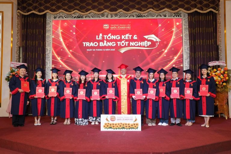 Trường Trung cấp Quốc tế Khôi Việt tổ chức lễ tổng kết và trao bằng tốt nghiệp